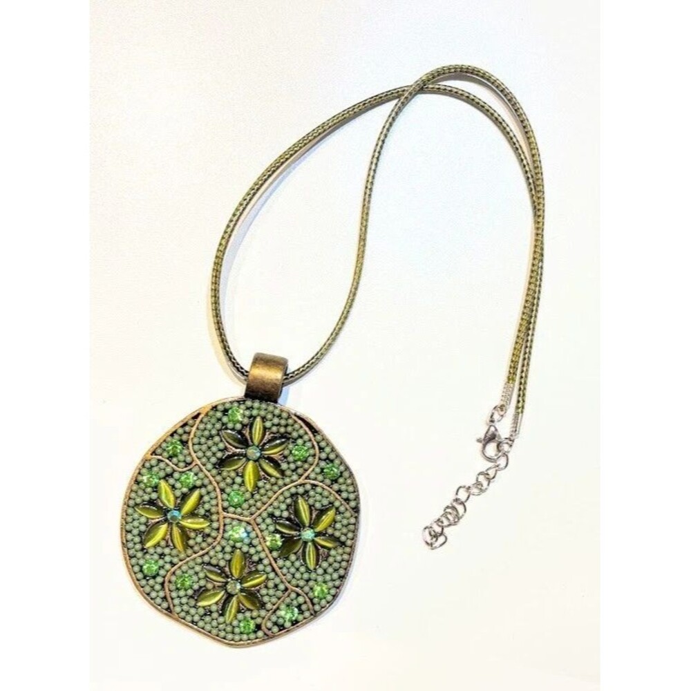 Vintage Boho Floral Mosaic Pendant Necklace Olive Green Crystal Flower Medallion